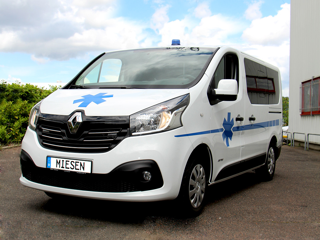 Ambulance Renault Trafic | C. Miesen