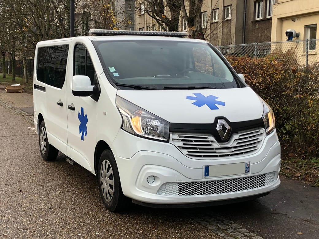 Ambulance d'occasion par C.Miesen